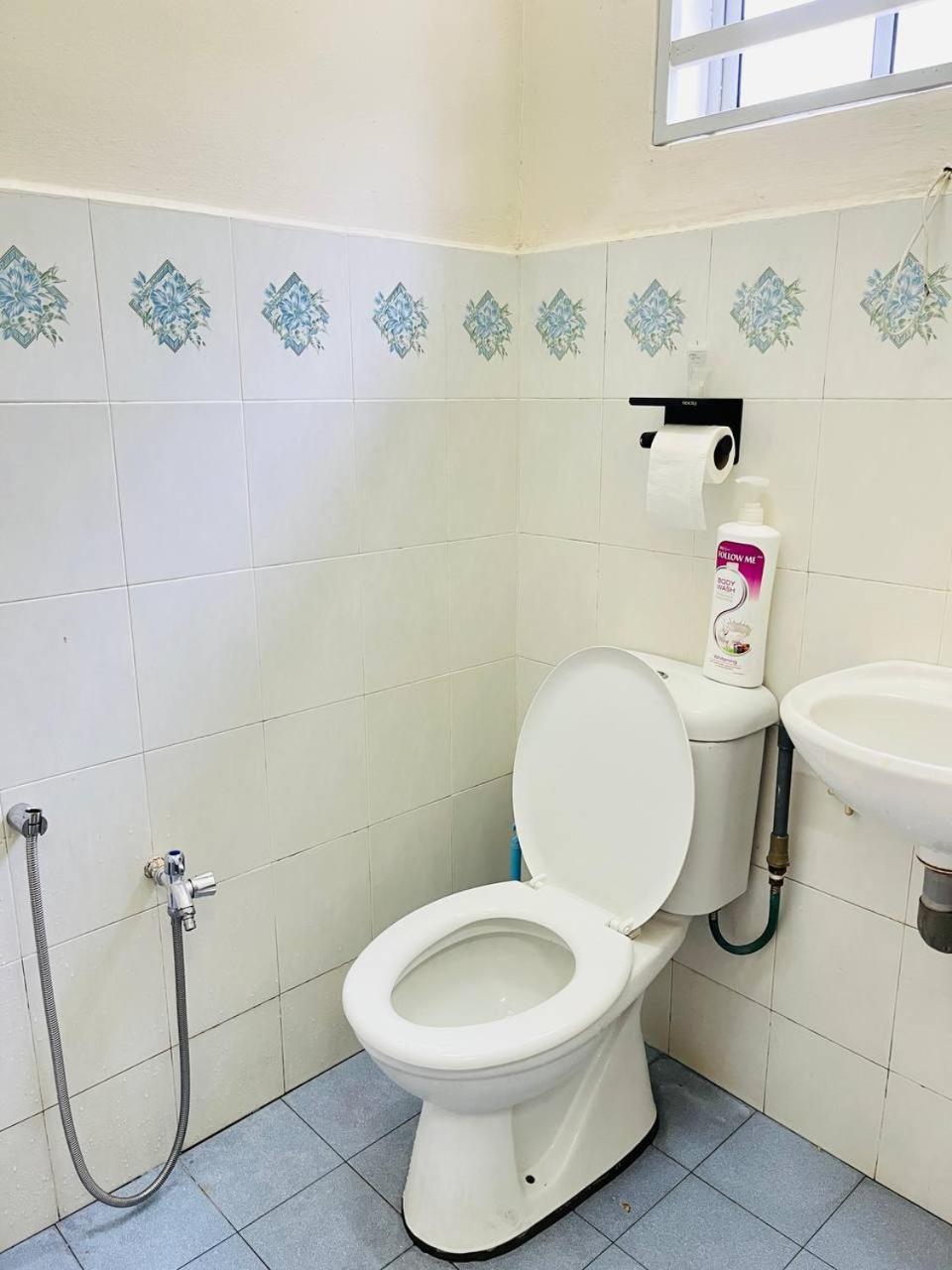 Sofea Homestay איפוה מראה חיצוני תמונה