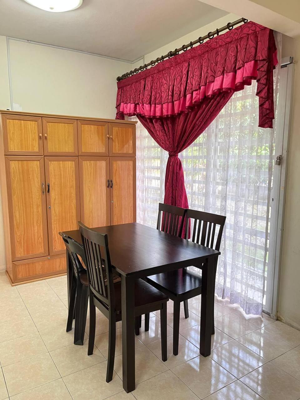 Sofea Homestay איפוה מראה חיצוני תמונה