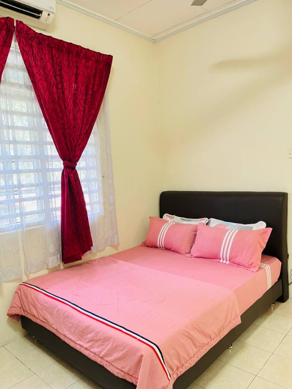 Sofea Homestay איפוה מראה חיצוני תמונה